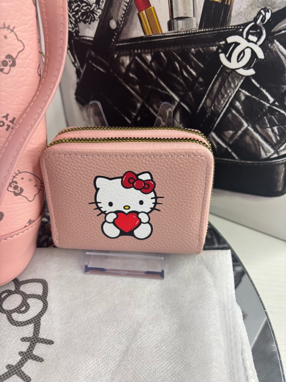 Hello Kitty Pink Crossbody Bag with Matching Wallet Set - Picture 3 of 9